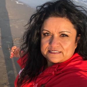 Meet your Posher, Phoebe